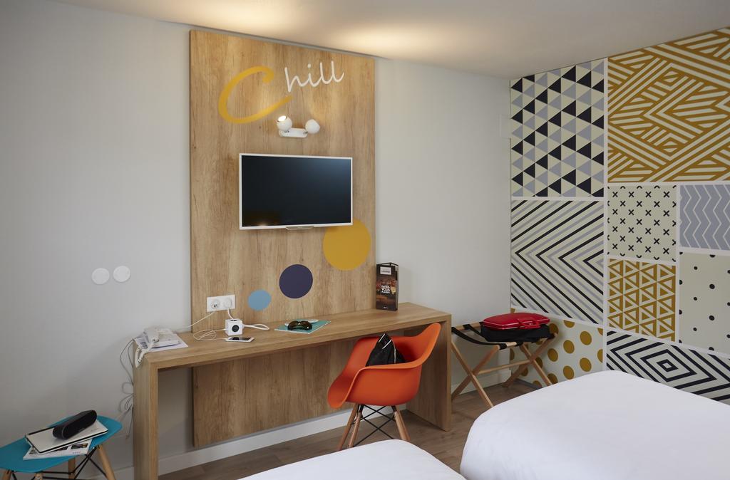 Hotel Baudouin Valenciennes Exteriör bild